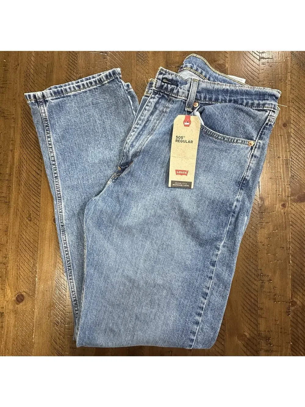 Levi’s 505 Relaxed Fit Jeans Mens 36x32 Blue Medium Wash Tapered Zip Fly NWT